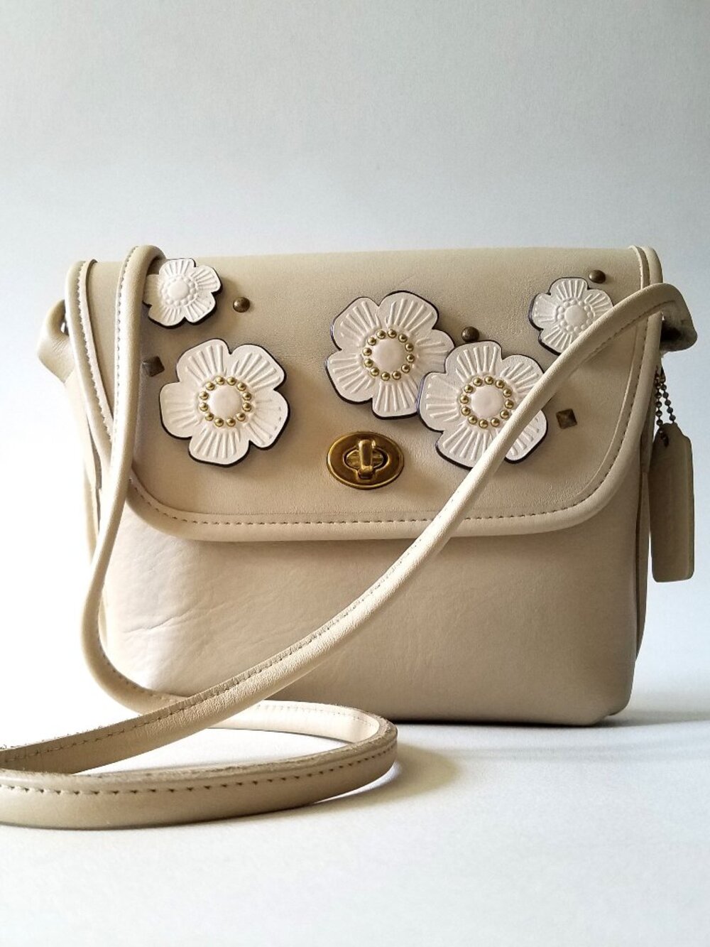 Vintage Coach Quincey Cross Body Shoulder Bag Up Crafted Tea Roses Bone #9919